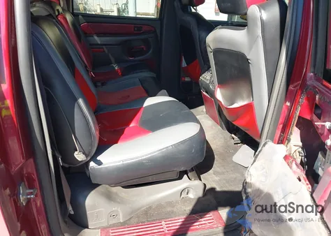 2004 Chevrolet Avalanche 1500 from USA, damaged, VIN 3GNEC12T14G232402